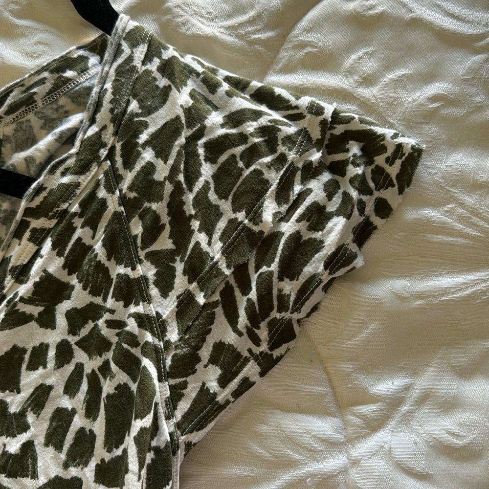 Anthropologie Dark olive green and cream print top.Cute detailing from Maeve. - Picture 5 of 6